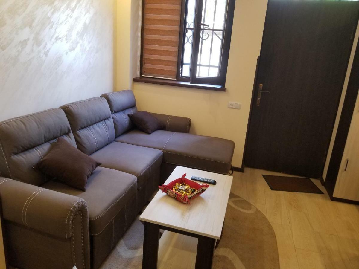 Двухэтажная Квартира В Центре Yerevan Ngoại thất bức ảnh